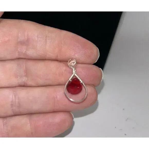 Silvertone Pendant With A Red Stone Suspended In A Teardrop (no chain) Elegant - Picture 2 of 3